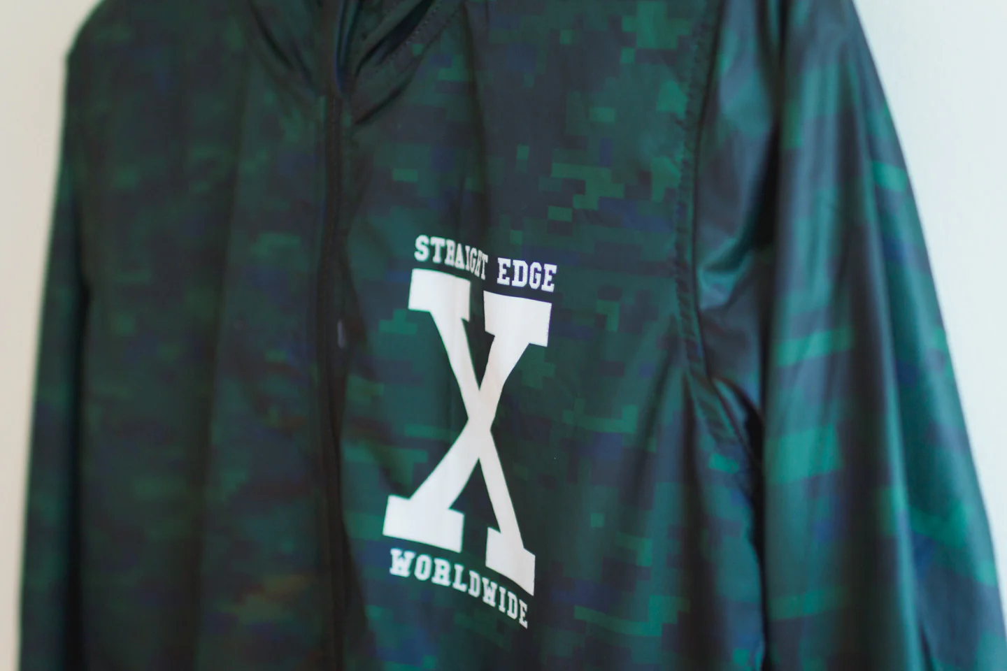 Ladies Camo Windbreaker - Image 3
